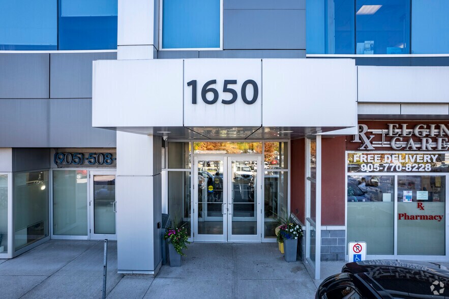 More Photos Of 1650 Elgin Mills Rd E, Richmond Hill Medical For Sale