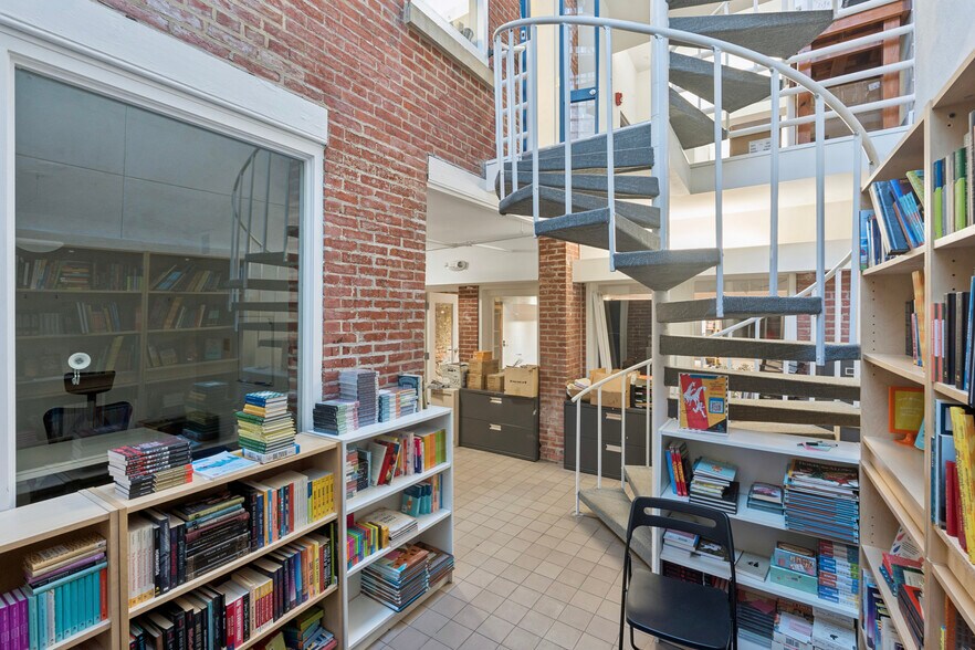 More Photos Of 215 Church St, Philadelphia Office Residential For Sale