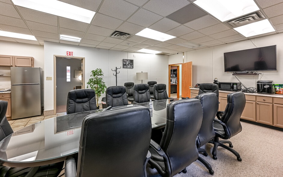 More Photos Of 817 Main St, Pittsburgh Office For Sale