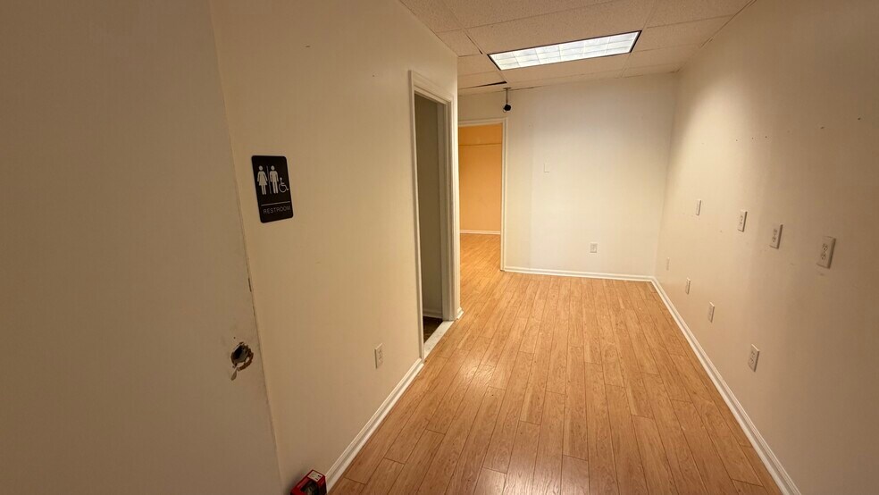 More Photos Of 135-137 Northampton St, Easton Storefront Retail Residential For Lease