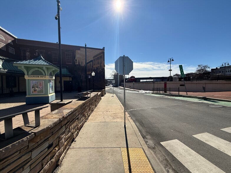 More Photos Of 19 Baltimore St, Cumberland Specialty For Sale