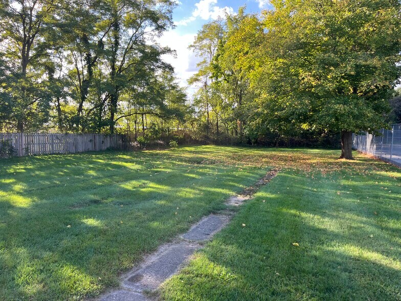 More Photos Of 4715 Lincolnway East, Mishawaka Office For Sale