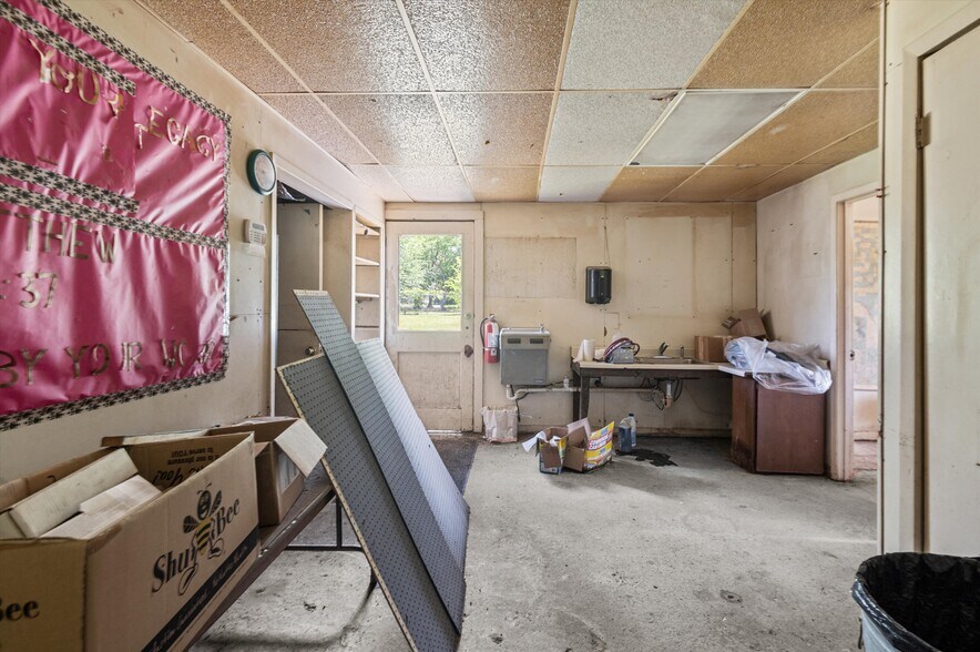 More Photos Of 1403 Crockett St, Lufkin Office Residential For Sale