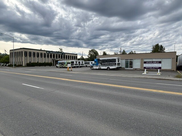 More Photos Of 900 W Fireweed Ln, Anchorage Flex For Sale