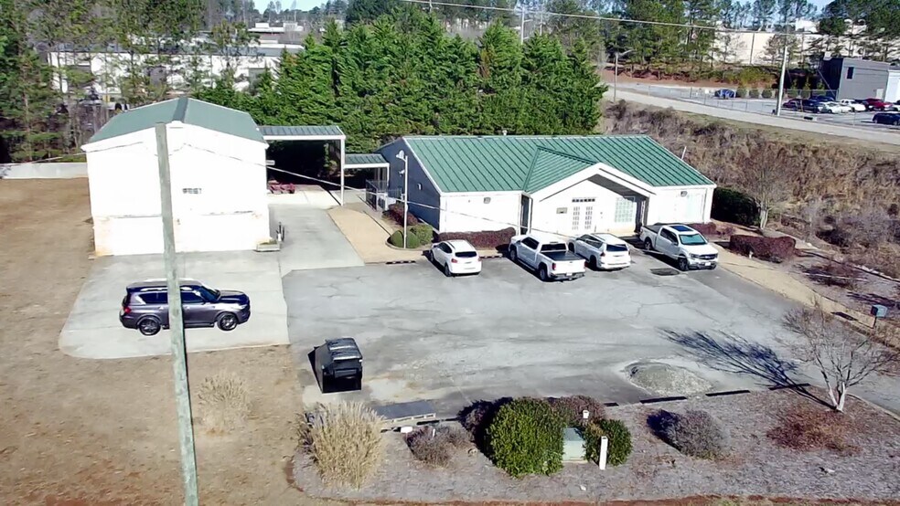 More Photos Of 442 Cadillac Pky, Dallas Flex For Lease