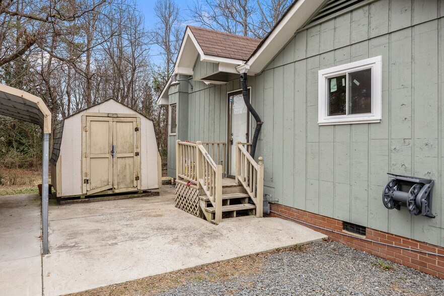 More Photos Of 710 US Highway 52 Highway N, Albemarle Office For Sale