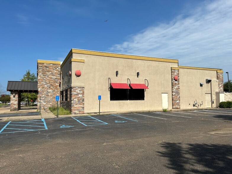 More Photos Of 109 Marketplace Ln, Flowood Restaurant For Sale