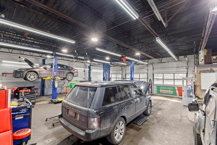 More Photos Of 2401 Fort St, Trenton Warehouse For Sale