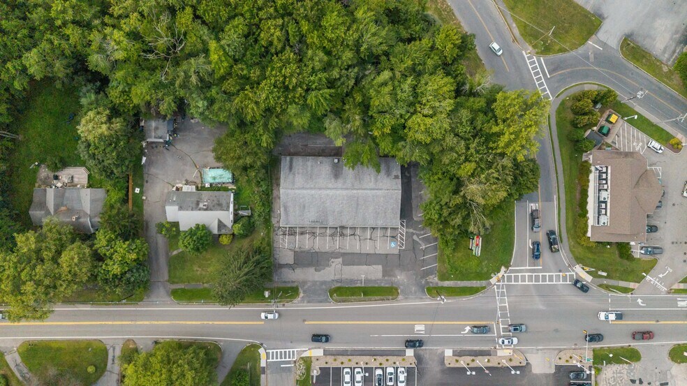 More Photos Of 184 W Main St, Dudley Freestanding For Sale