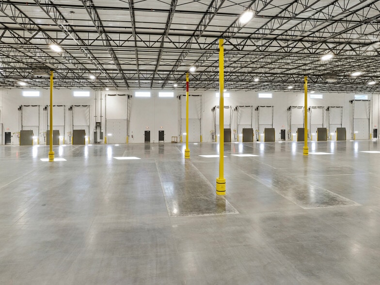 More Photos Of 2825 Riverside Pky, Grand Junction Warehouse For Lease
