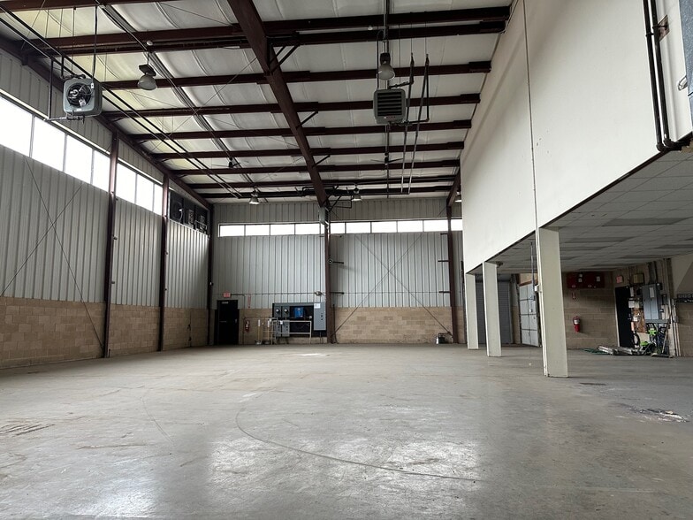 More Photos Of 17 Broad St, Norwalk Warehouse For Sale