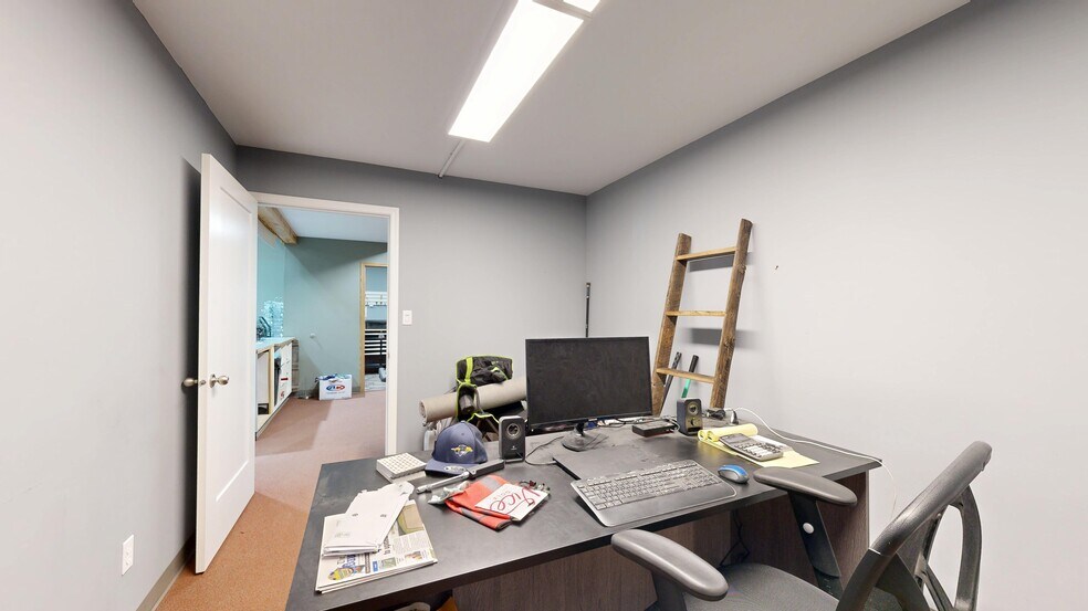 More Photos Of 4902 51 Av, Stettler Freestanding For Lease