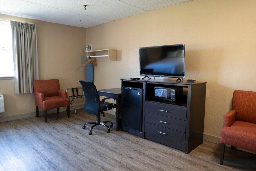 More Photos Of 1186 Worcester Rd, Framingham Hotel For Sale