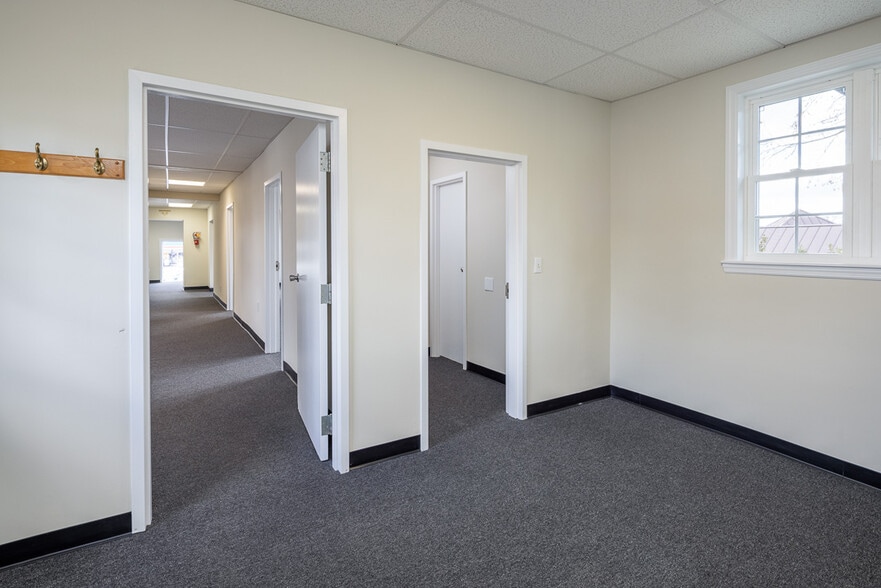 More Photos Of 154A W Eagle Rd, Havertown Medical For Lease