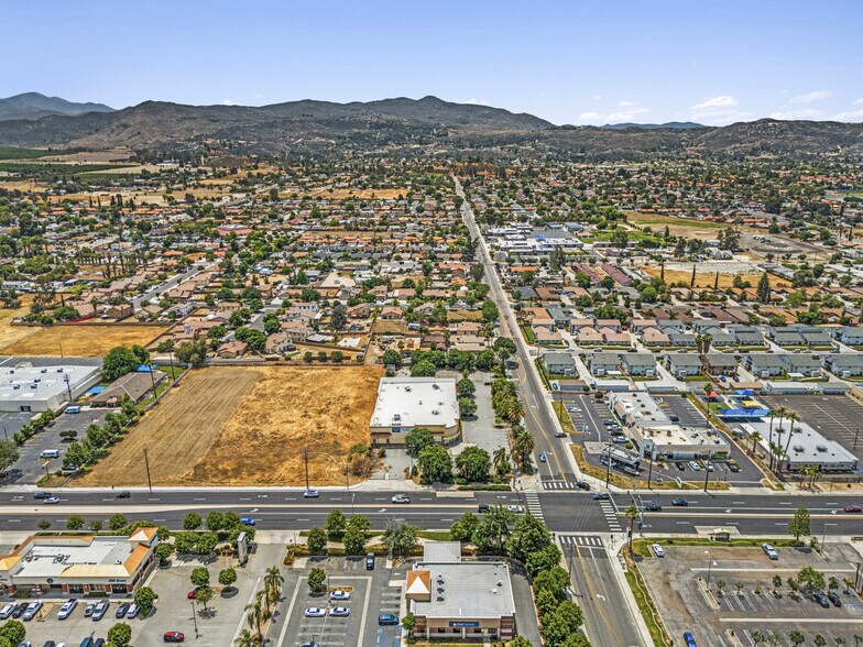 More Photos Of 42021 E Florida St, Hemet Drugstore For Sale