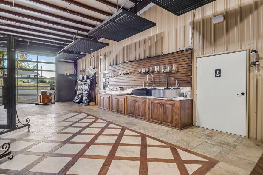 More Photos Of 4523 Judson Rd, Longview Storefront Retail Office For Sale