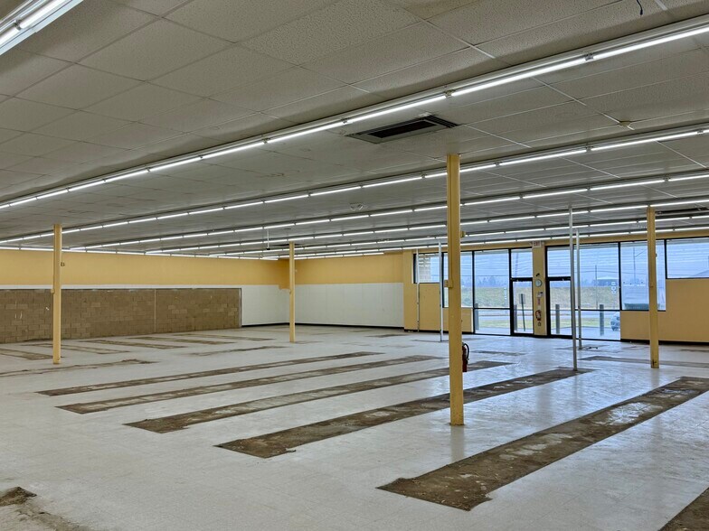 More Photos Of 6339 State Route 113, Bellevue Freestanding For Sale