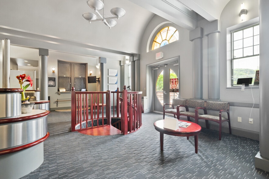 More Photos Of 500 Chadwick St, Sewickley Medical For Sale