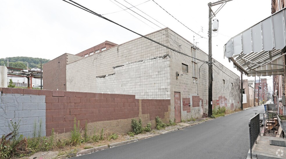 More Photos Of 3021 Liberty Ave, Pittsburgh Warehouse For Sale