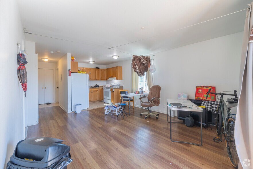 More Photos Of 3142 Coolidge Ave, Oakland Apartments For Sale