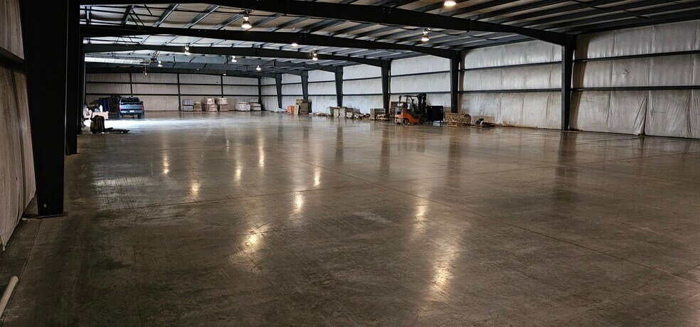 More Photos Of 10925 Old 66 Hwy, Rolla Industrial For Lease
