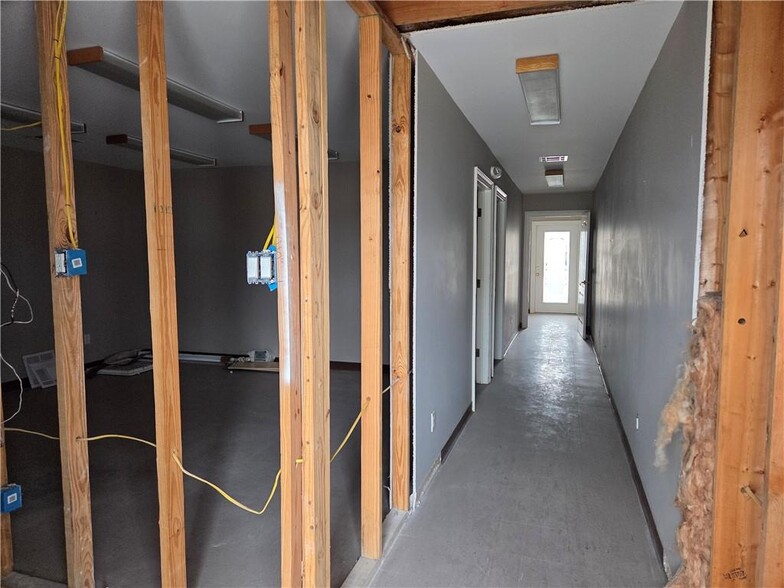 More Photos Of 1065 Muller Pky, Westwego Office For Sale