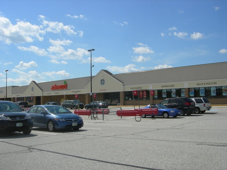 Primary Photo Of 1328 Hooksett Rd, Hooksett Unknown For Lease