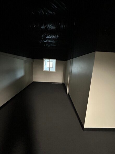 More Photos Of 4328-4330 Redwood Hwy, San Rafael Research And Development For Sale