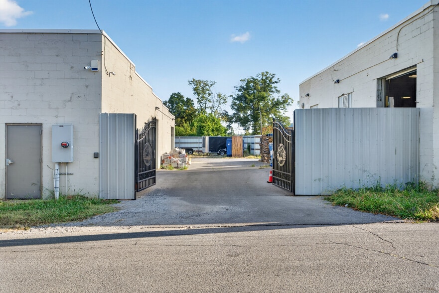 More Photos Of 3709A Dodds Ave, Chattanooga Manufacturing For Lease