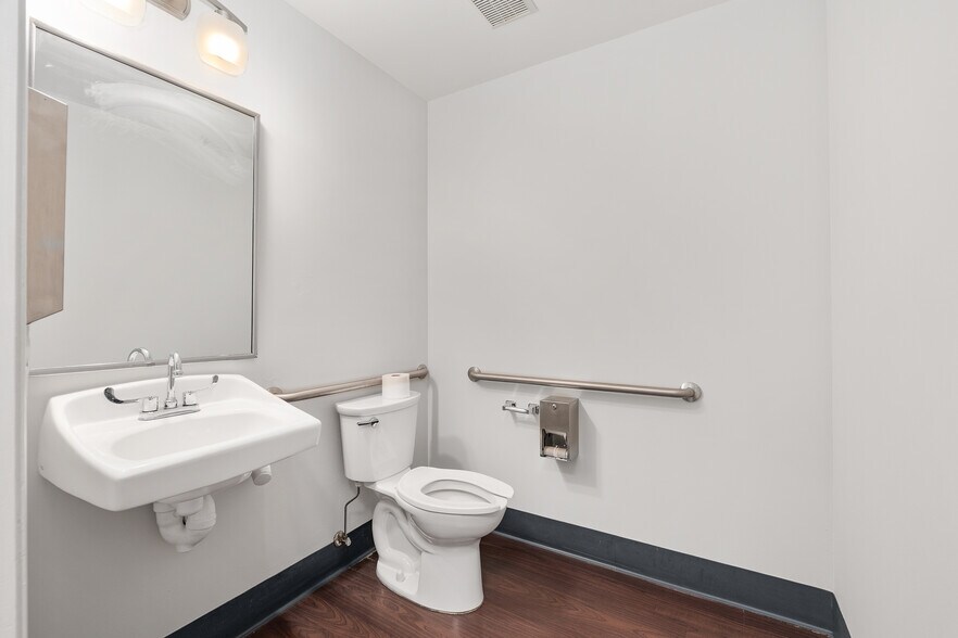 More Photos Of 1014 NW 57th St, Gainesville Medical For Lease