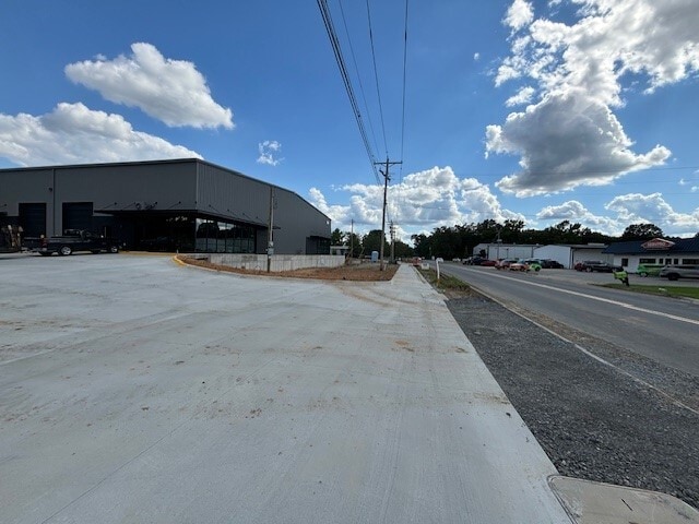 More Photos Of 7520 Counts Massie Rd, North Little Rock Distribution For Lease