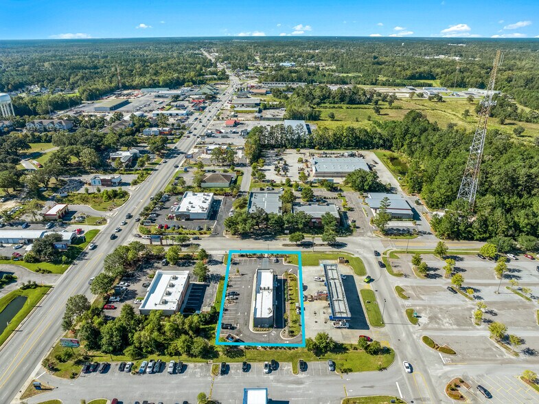 More Photos Of 413 Drive in Ln, Moncks Corner Storefront Retail Office For Lease