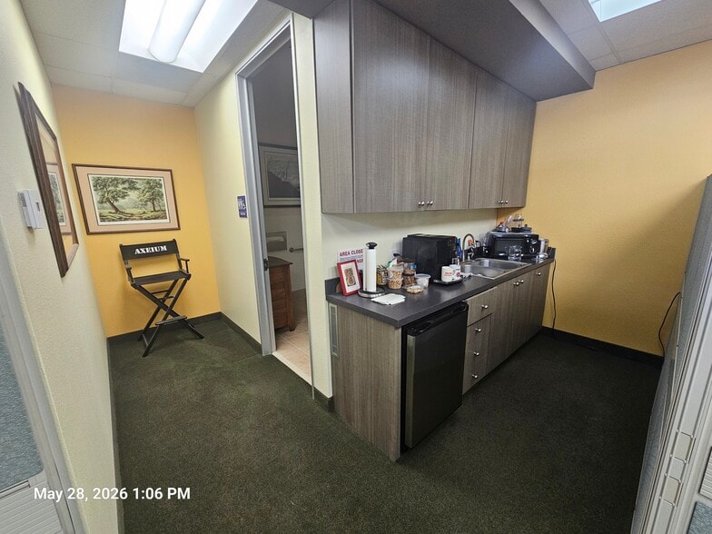 More Photos Of 1528 Brookhollow Dr, Santa Ana Medical For Sale