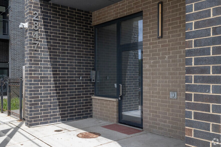 More Photos Of 2827-2847 N Clybourn Ave, Chicago Apartments For Lease
