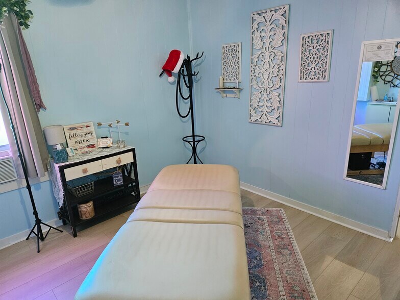 More Photos Of 245 Gonyo Ln, Richmond Office For Lease