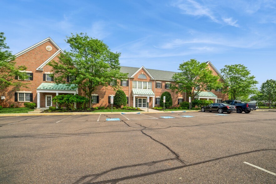 More Photos Of 54 Friends Ln, Newtown Office For Sale