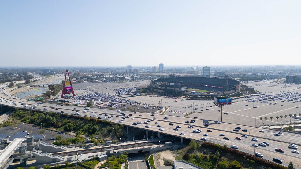 More Photos Of 1855 W Katella Ave, Orange Office Residential For Lease