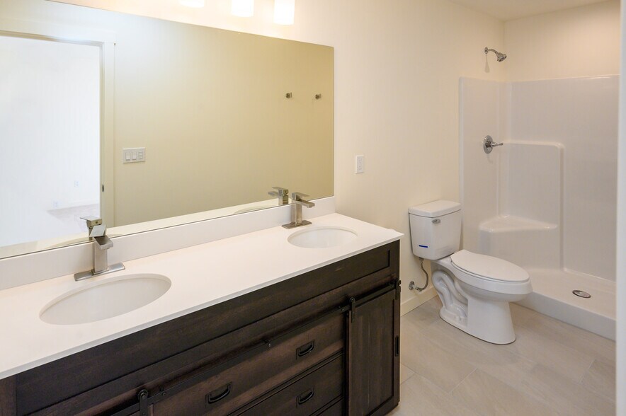 More Photos Of 1315 Pinkard, Prineville Multifamily For Sale