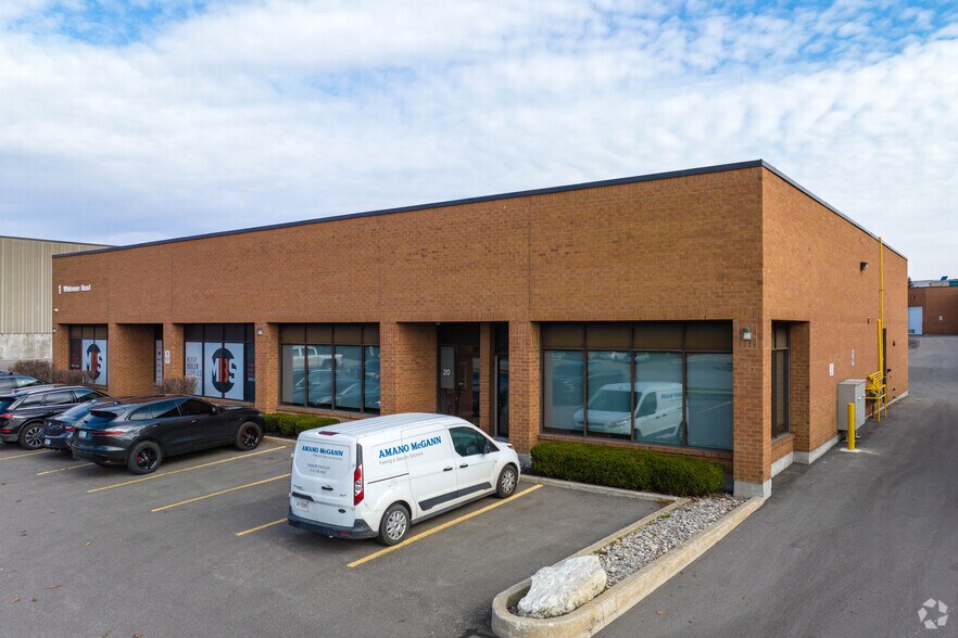 More Photos Of 1 Whitmore Rd, Vaughan Light Manufacturing For Lease