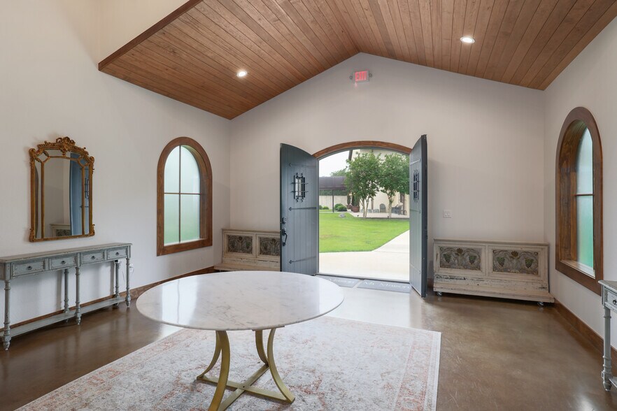 More Photos Of 2550 Bell Springs Rd, Dripping Springs Lodge Meeting Hall For Sale