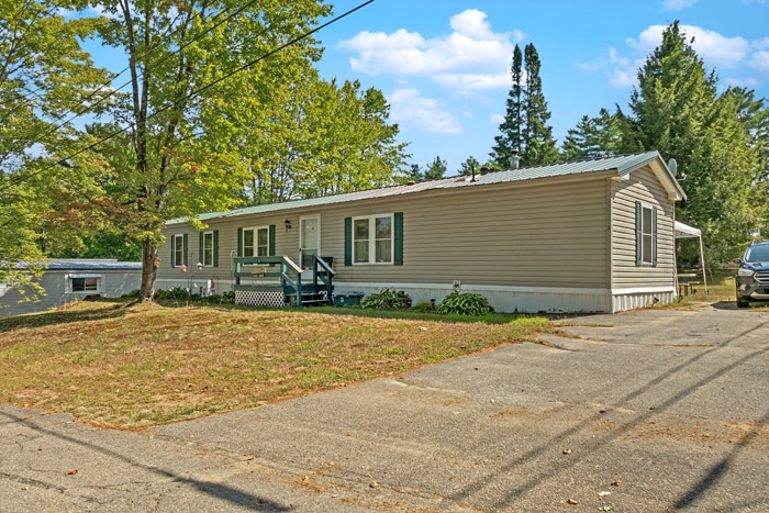 More Photos Of 12 Daisy Ln, Franklin Manufactured Housing Mobile Home Park For Sale