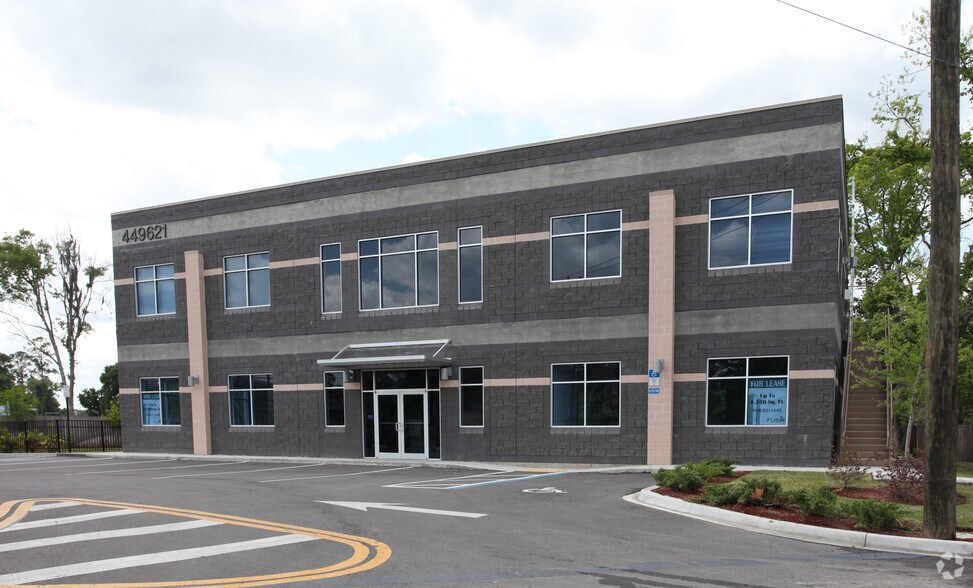 More Photos Of 449621 Us-301, Callahan Medical For Lease