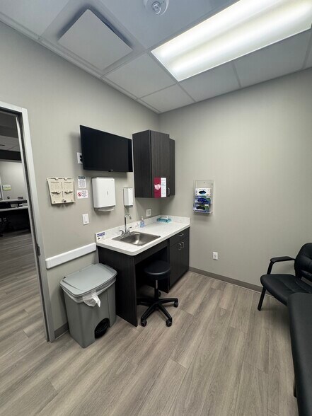 More Photos Of 1395 US Highway 183, Leander Unknown For Lease