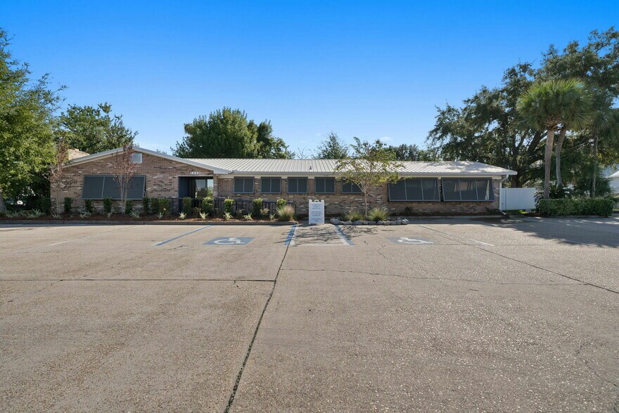 More Photos Of 2338 State Ave, Panama City Office For Lease