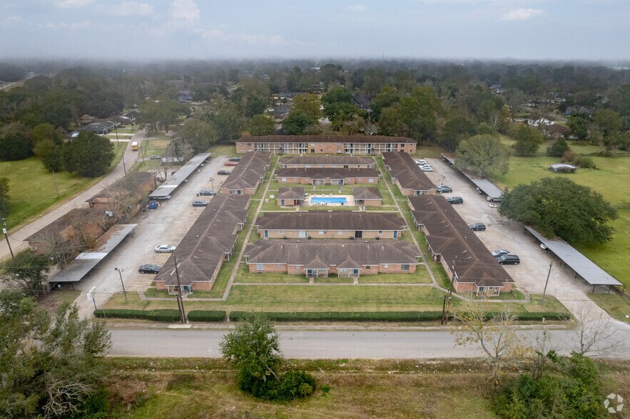 More Photos Of 990 W Florida St, Beaumont Apartments For Sale