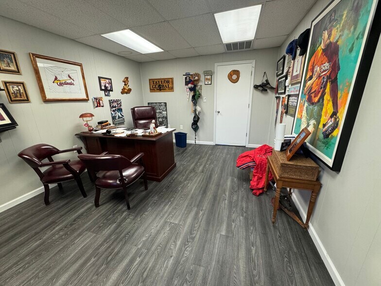 More Photos Of 103 N Highway 25 Byp, Greenville Warehouse For Sale