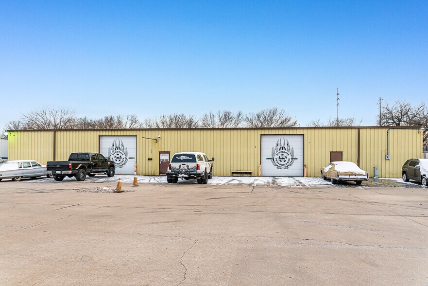More Photos Of 423 S 42nd St, Kansas City Warehouse For Sale