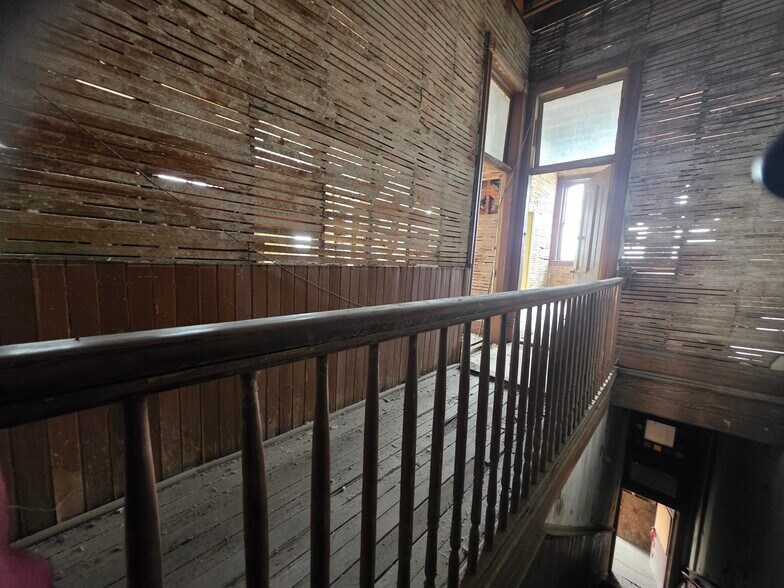 More Photos Of , Ellsworth General Retail For Sale