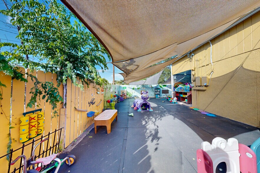 More Photos Of 1222 Fredericksburg Rd, San Antonio Daycare Center For Sale