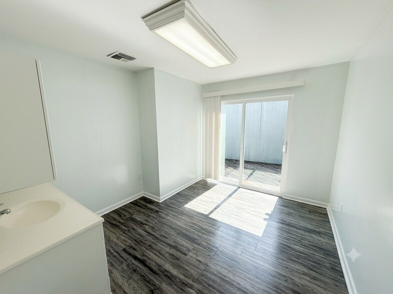 More Photos Of 4302-4306 S Claiborne Ave, New Orleans, Ln, New Orleans General Retail For Lease